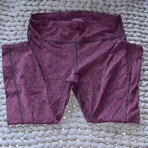 Athleta leggings in black and hot pink